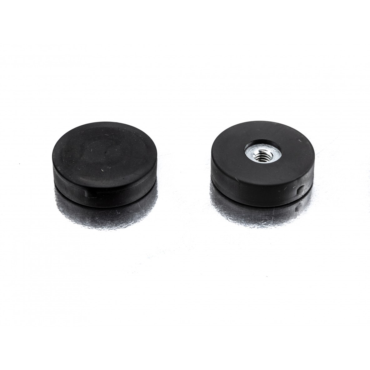 Rond drilled and tapped rubber coated magnets