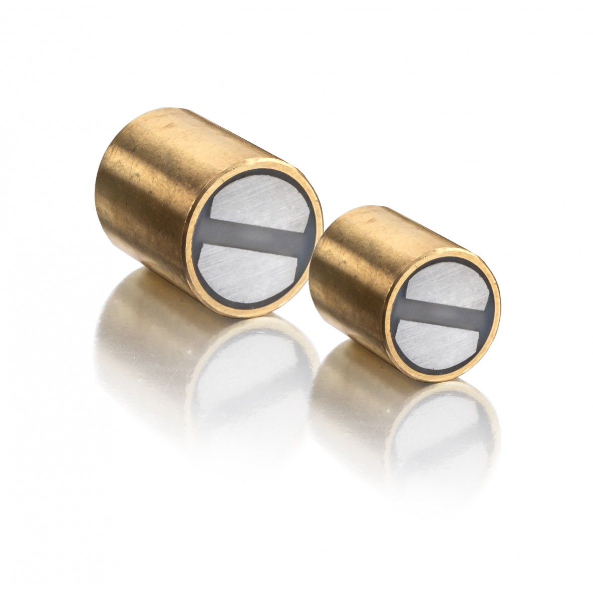 Samarium-cobalt holding magnet