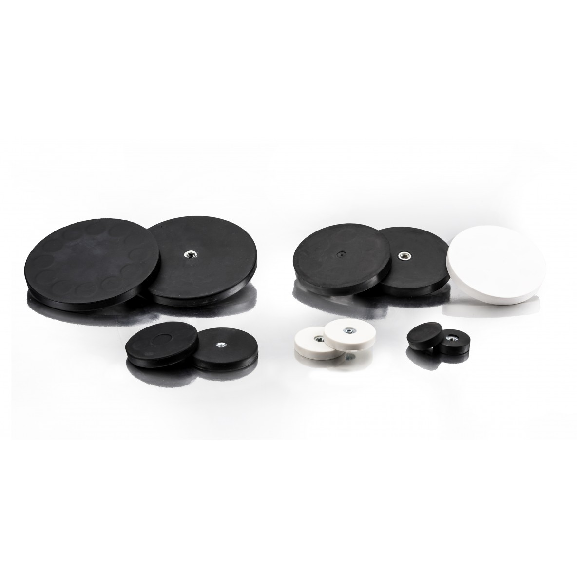 Rond drilled and tapped rubber coated magnets