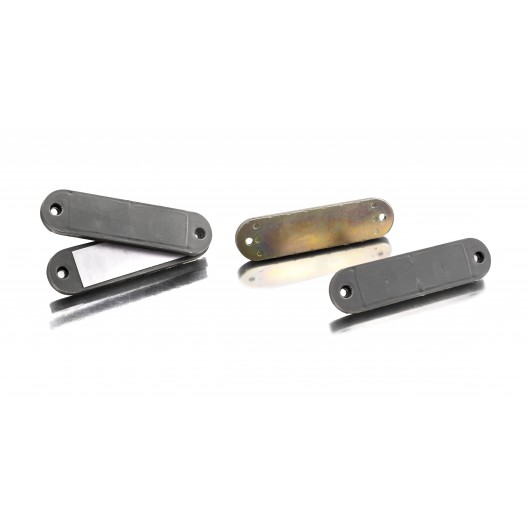 Rectangular rubber coated Ferrite magnet to screw on